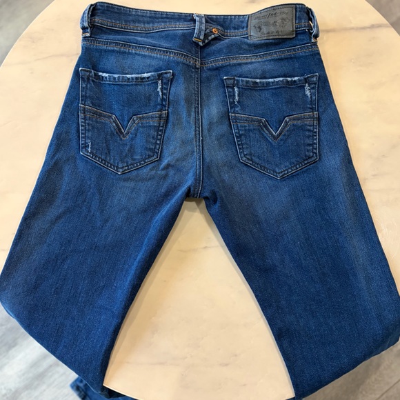 Diesel Larkee Regular Straight Button Fly Stretch Jeans. - Picture 4 of 16